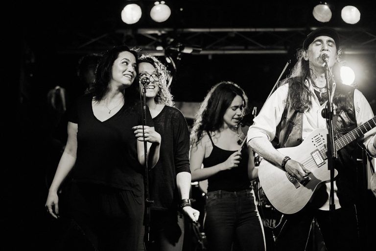 LeGatos - Música pop-rock en español - Fabiola Vargas, Blanca Butureira, Esther Muñoz y Alvan Brito (Café La Palma)