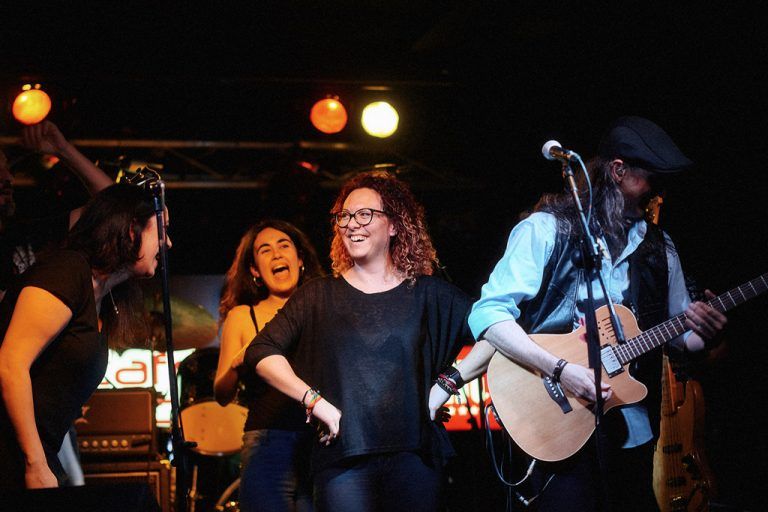 LeGatos - Música pop-rock en español - Pablo Chávarri, Fabiola Vargas, Esther Muñoz, Blanca Butureira y Alvan Brito (Café La Palma)